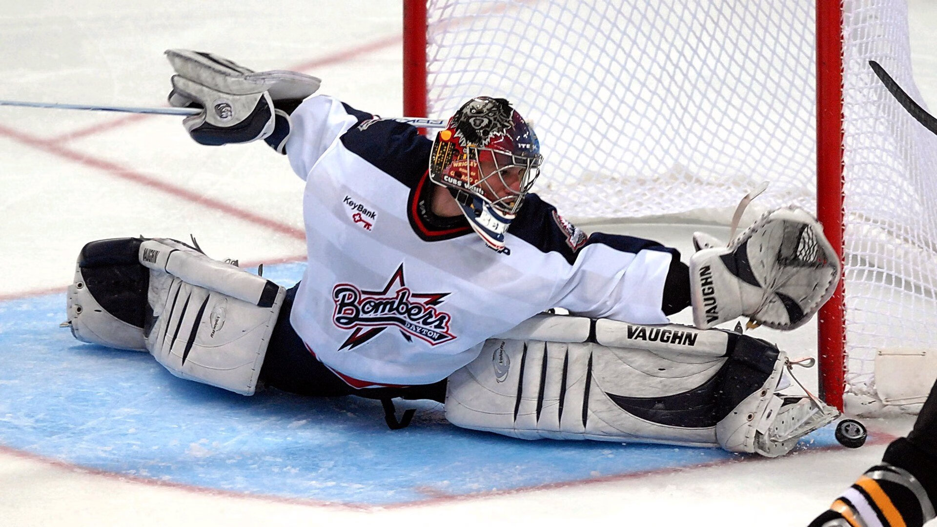 中国队后程发力逆转对手引爆赛场，中国队后腰是谁