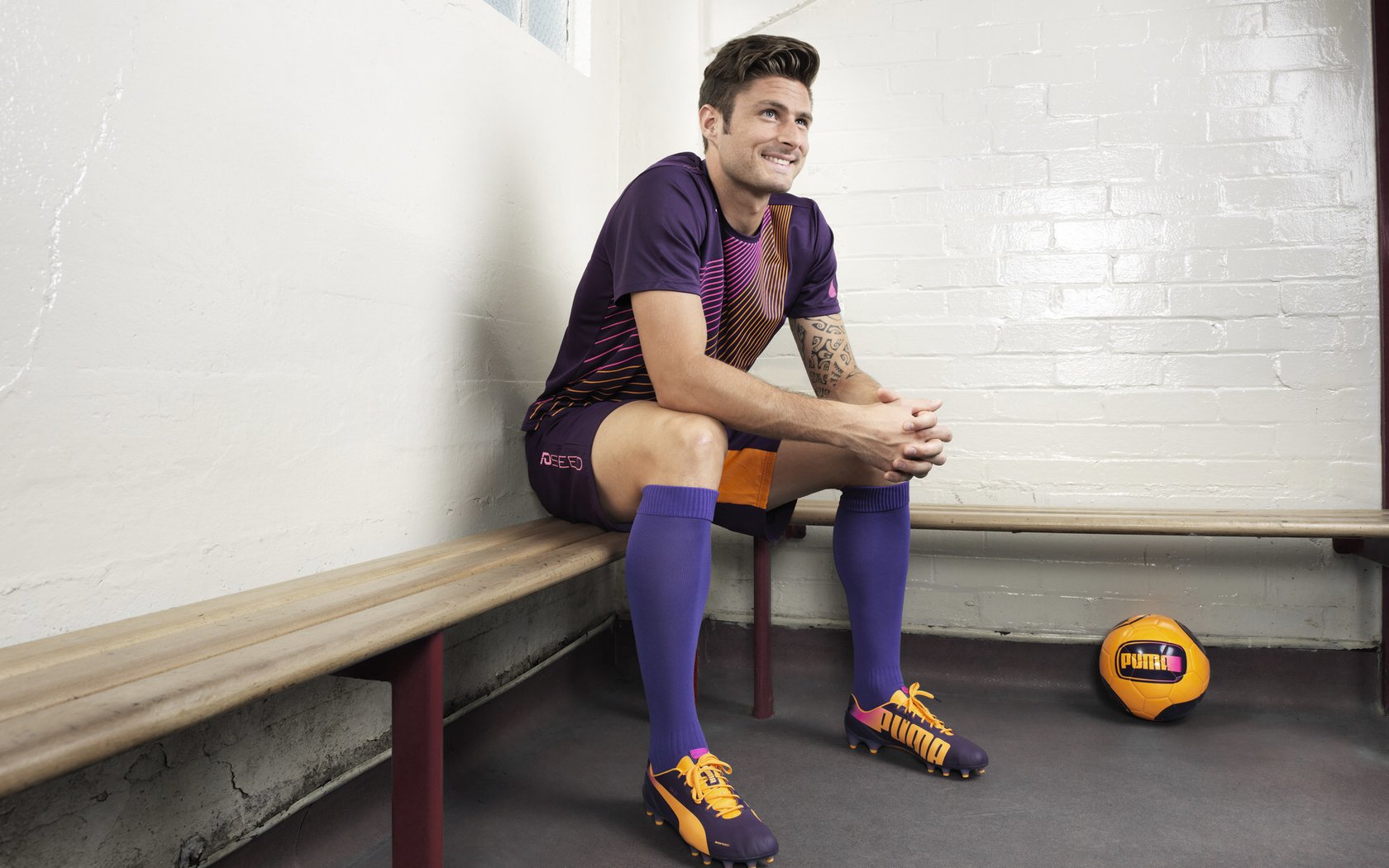 男子100自德雷塞尔强势冲线，德雷塞尔起跳